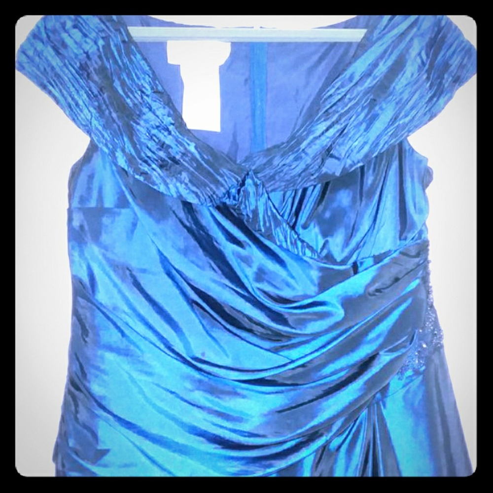 Elegant Gown- MOB/Formal